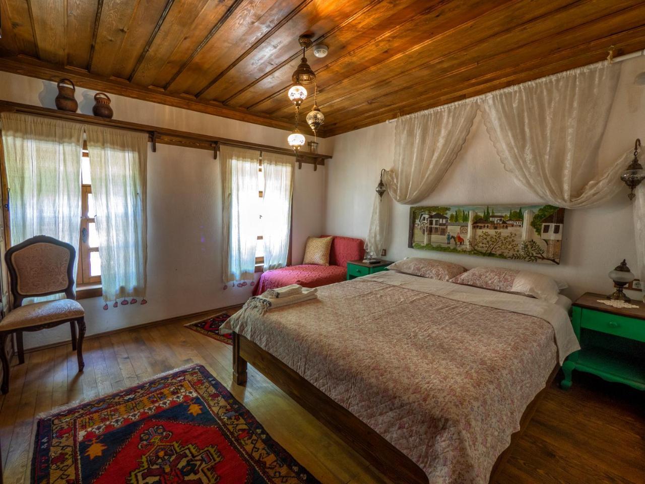 Ferienwohnung Yeni Gelin Evi Birgi Exterior foto