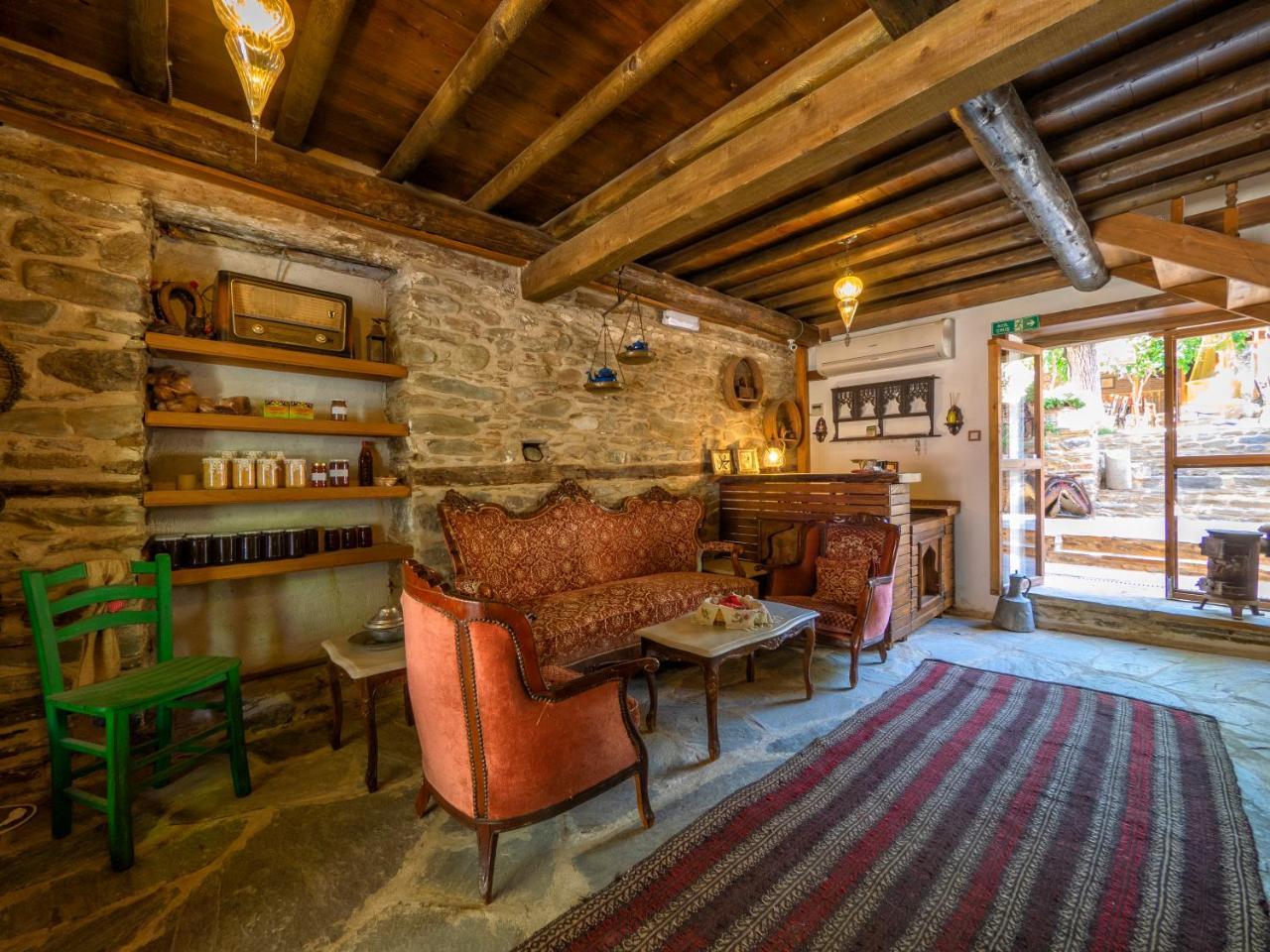 Ferienwohnung Yeni Gelin Evi Birgi Exterior foto